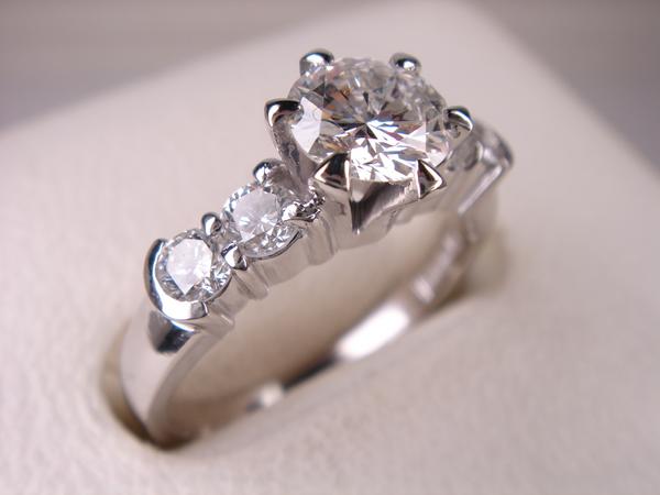 0.97ct Diamonds Ring (Plat-13)