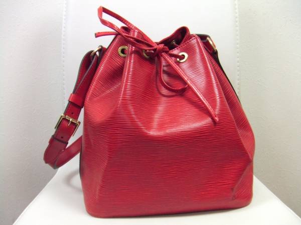 Louis Vuitton Epi Bag (M441027)